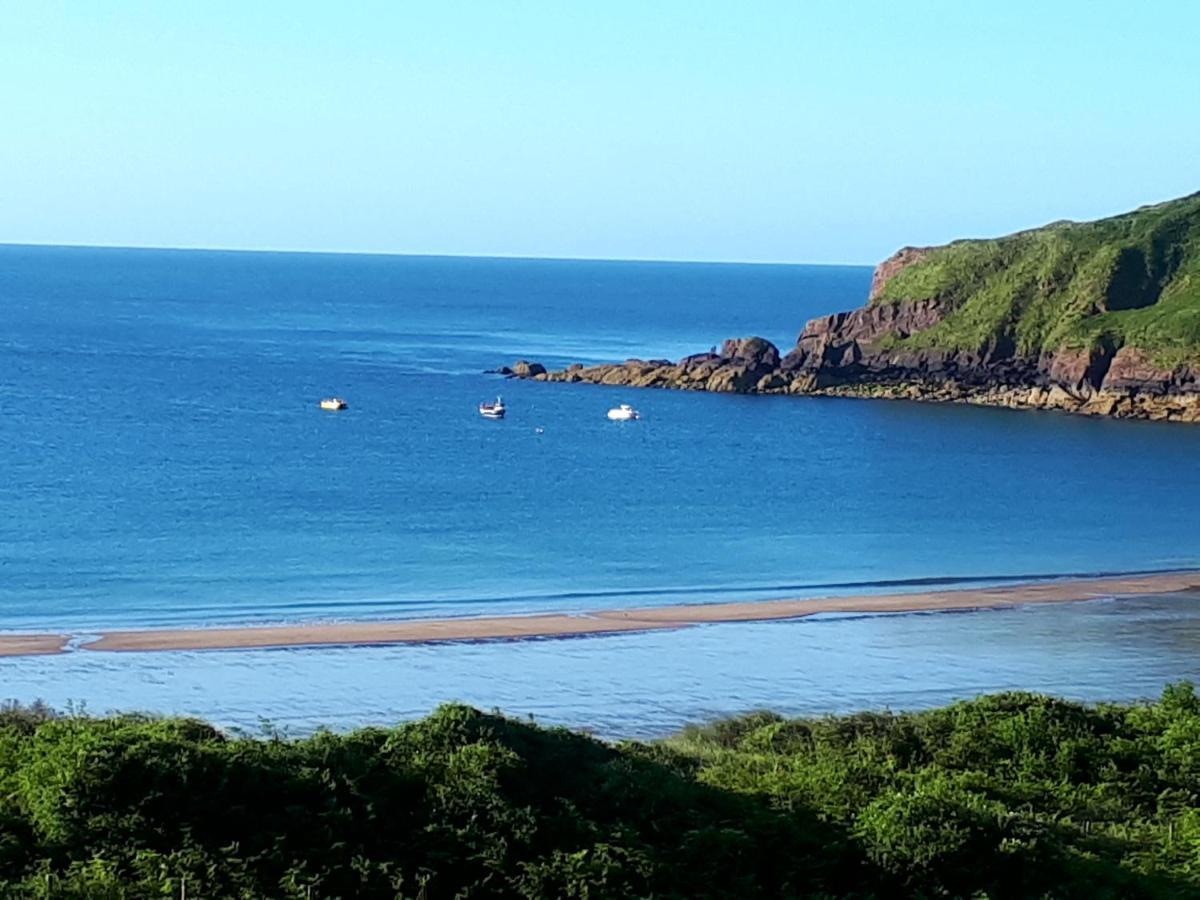 A Beach Holiday In Pembrokeshire Exterior photo