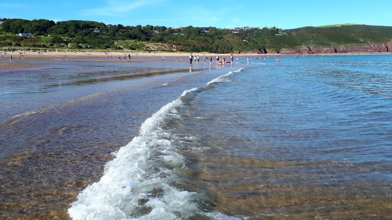 A Beach Holiday In Pembrokeshire Exterior photo