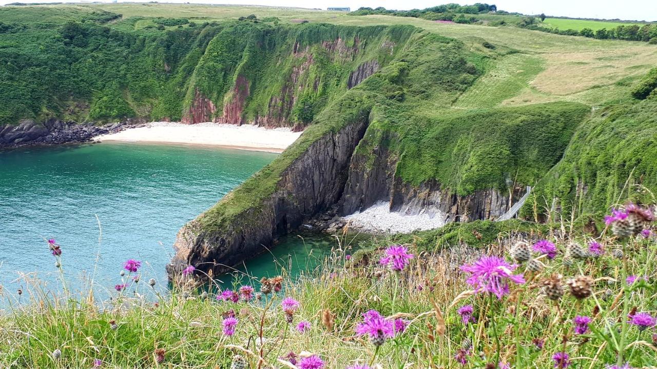 A Beach Holiday In Pembrokeshire Exterior photo